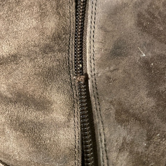 Ugg boots. Gently used. Tall and brown . - Picture 7 of 8